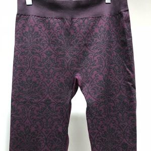 Fabletics Seamless Capri Yoga Pants